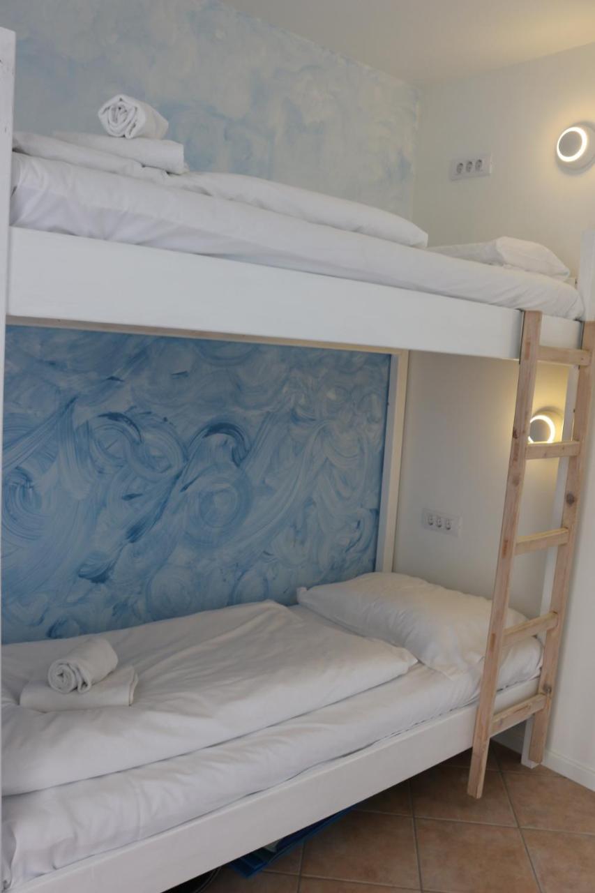 Piran Beach House - Private Oasis - Beachfront Apartment With A Sea View Terrace エクステリア 写真
