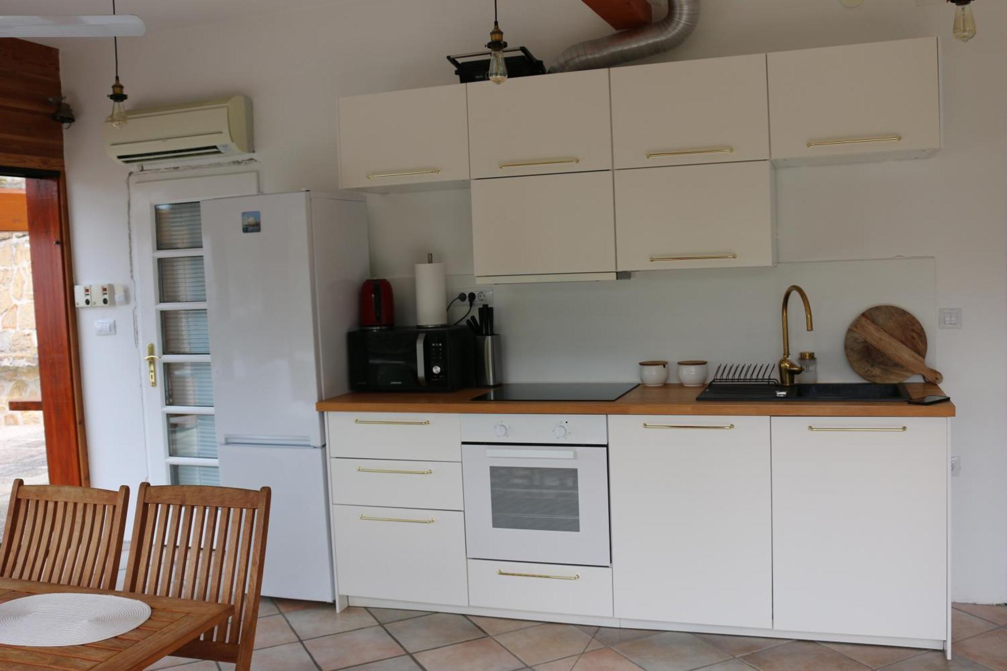 Piran Beach House - Private Oasis - Beachfront Apartment With A Sea View Terrace エクステリア 写真