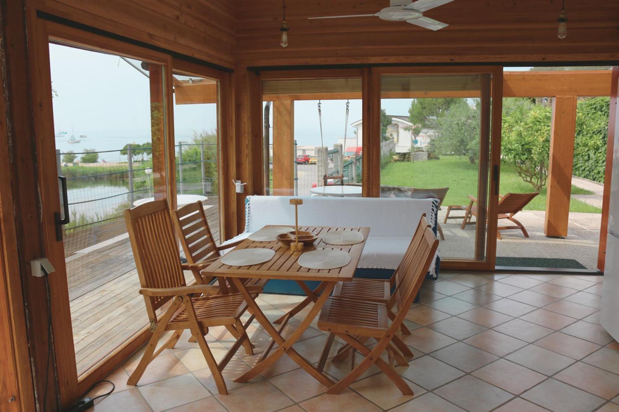 Piran Beach House - Private Oasis - Beachfront Apartment With A Sea View Terrace エクステリア 写真
